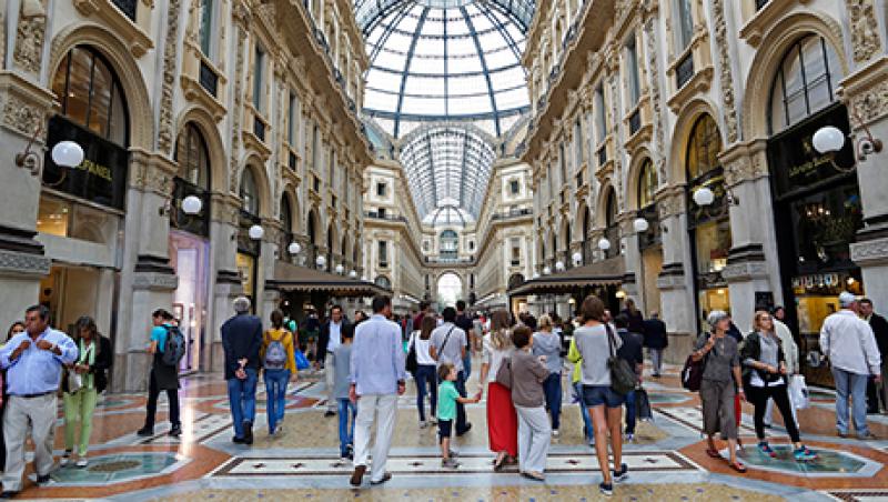 2015-10-robert-stowe-england-small-cap-italy-large.jpg