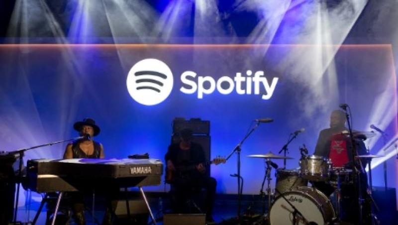 2016-02-peter-denious-spotify-questlove-dangelo-large.jpg