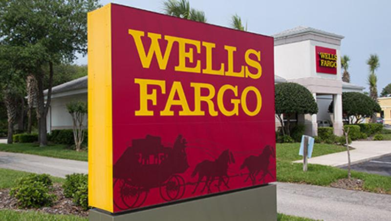 2016-10-julie-segal-wells-fargo-scandal-lg.jpg