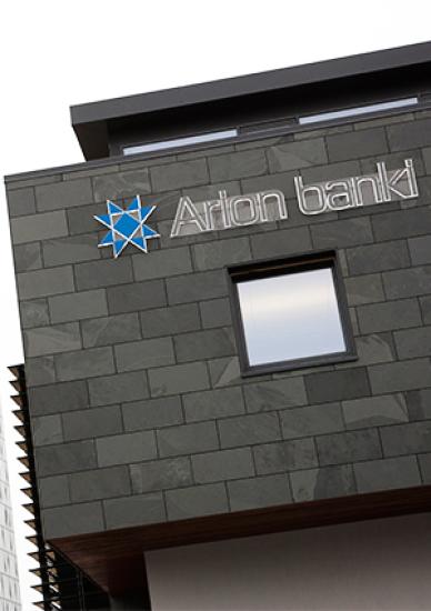 2017-03-alpha-stephen-taub-taconic-arion-bank-main.jpg