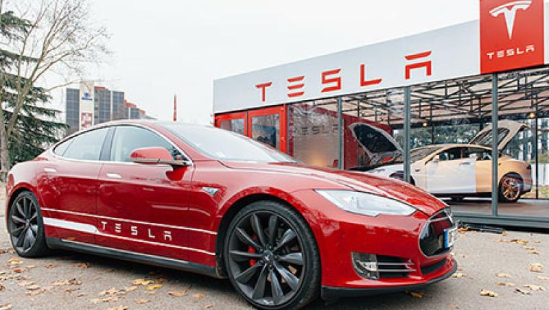 2017-04-joe-mcgrath-tesla-motors-model-s-large.jpg
