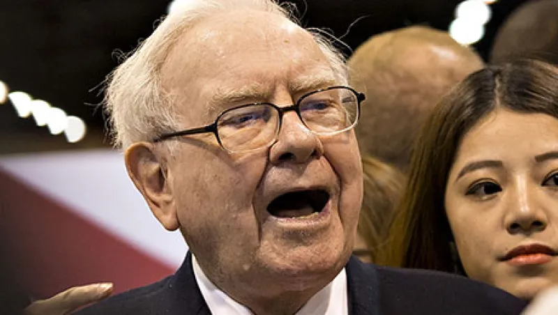 2017-05-alicia-mcelhaney-warren-buffett-large.jpg