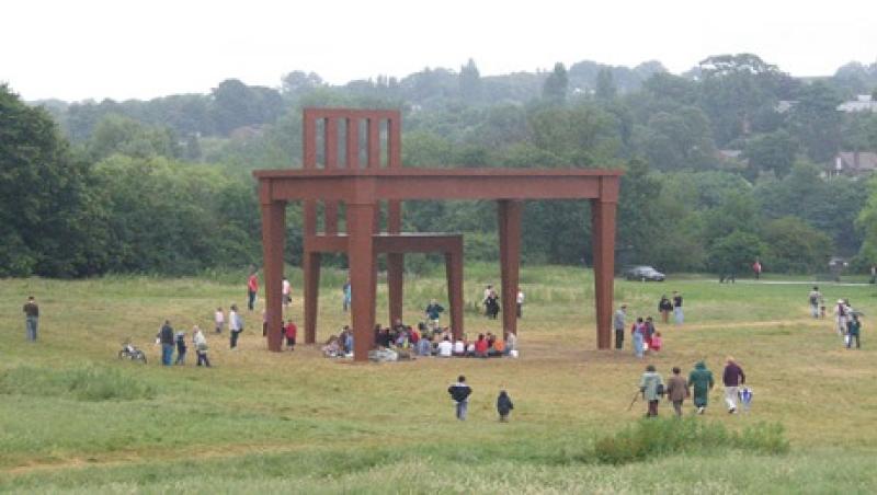 chairbig.jpg